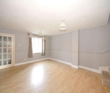 Spayne Close - Bedroom House - Luton, LU3 - Photo 4