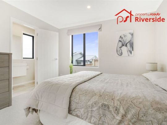 Modern 2-Bedroom, 2-Bathroom Gem in Forest Lake - Photo 1