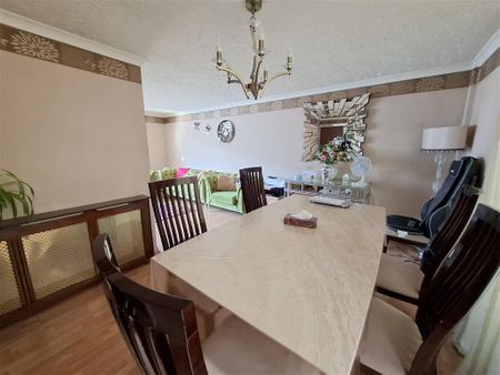 Martian Avenue, HEMEL HEMPSTEAD - Photo 5