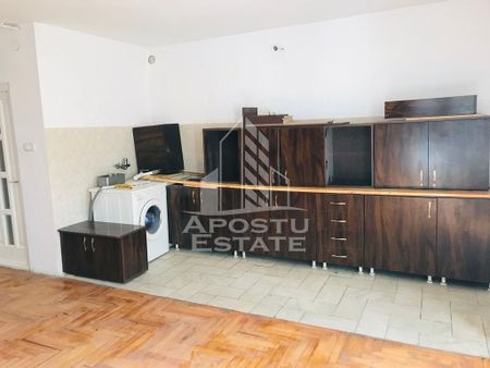 Casa tip duplex, P+2E, garaj, zona Simion Barnutiu - Fotografie 2
