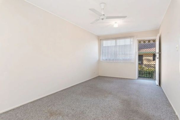 Unit 2/32 Barnes Avenue, Coorparoo. - Photo 1