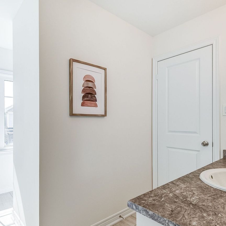 For Lease - 439 Black Cherry Crescent, Shelburne, Ontario - Photo 1