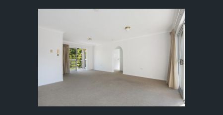 2 BED APARTMENT IN DESIRED ASCOT LOCATION - Photo 4