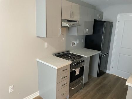 For Lease - 646 Lansdowne Avenue Unit# 3, Toronto, Ontario - Photo 5