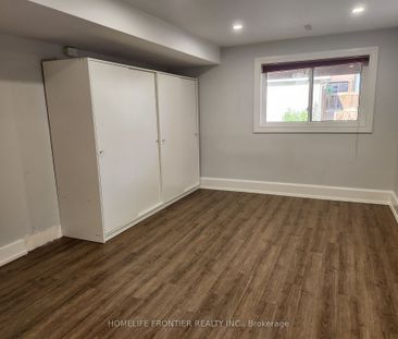 For Lease - 23 Bowsprit Avenue, Toronto, Ontario - Photo 5