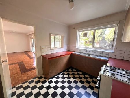 “Large 2 bedroom apartment” - Photo 3