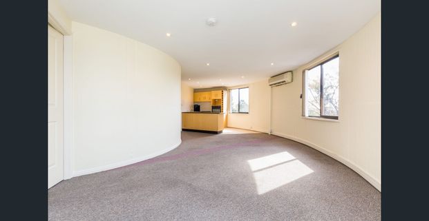 Iconic Water Tower Apartment. - Photo 1