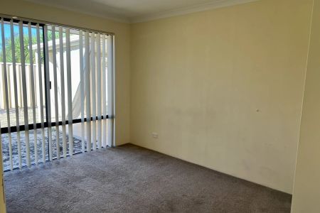 6 Ballarat Court, - Photo 4