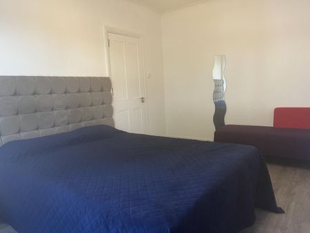 1 bedroom semi-detached house to rent - Photo 3