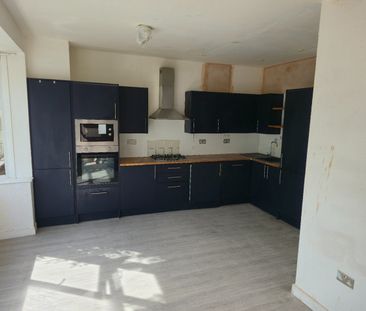 2 Bed Flat, Dorset Road, SW19 - Photo 2