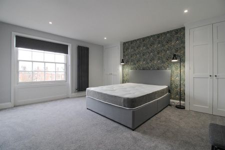 Lansdown, Cheltenham GL50 2HX - Photo 3