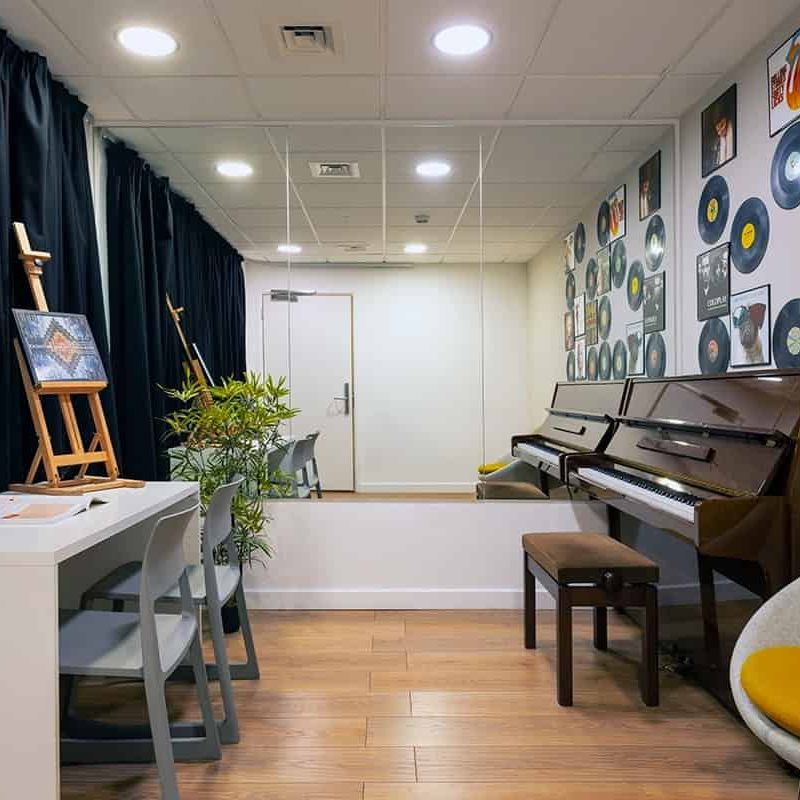 Large Highest Double Studio - Photo 1