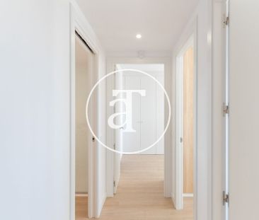 3 bedroom apartment with terrace for rent in Badalona - Photo 4