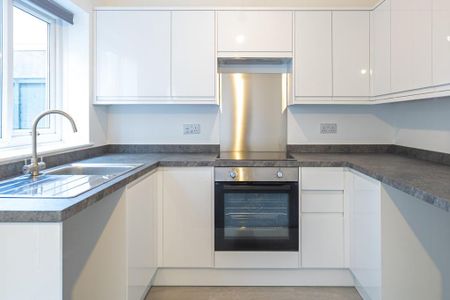 2 bedroom terraced house to rent - Photo 4