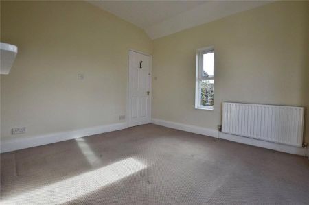 Bishop's Stortford, Hertfordshire - Photo 5