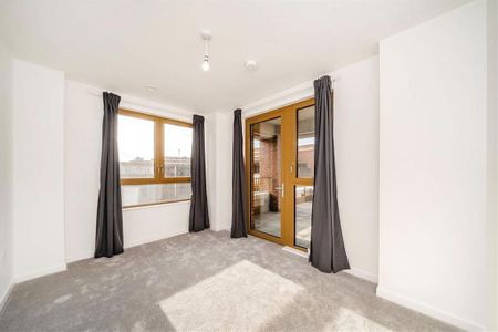 3 bedroom flat to rent - Photo 2