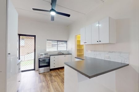 2/7 Ford Avenue, Mount Hutton NSW 2290 - Photo 5