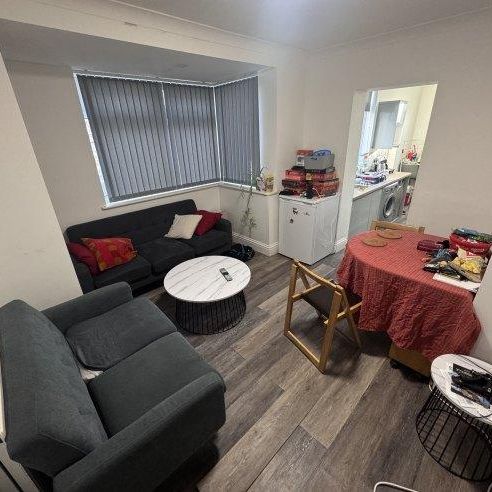 4 bedroom house share to rent - Photo 1