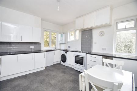 Greenbank, Green Lane, Northwood, HA6 - Photo 2