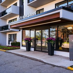 Bloor Street Apartments - Photo 3