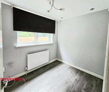 2 bed apartment to rent in Victoria Road, Bentley, DN5 - Photo 5