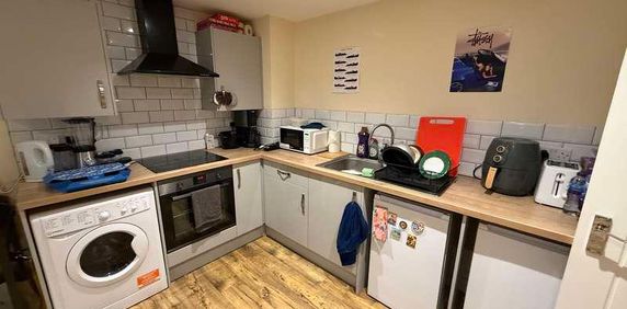 Kisar Court, Salisbury Street, SO15 - Photo 2