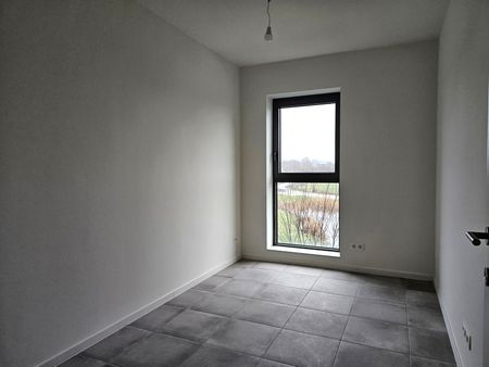 Recent appartement met 2 slaapkamers en terras - Photo 2