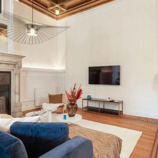 Appartement te huur in Sint-Gillis voor € 5.300 met 3 slaapkamers - Photo 1