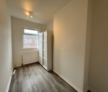 2 bedroom House To Let - Photo 4