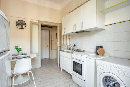 Wonderful single room with private balcony in Milan, few steps away from a Bocconi, IULM and NABA - Photo 4