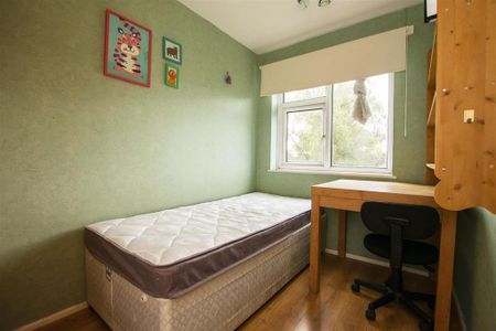 4 bedroom apartment to rent - Photo 5