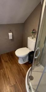 1 bedroom in a house share to rent - Photo 4