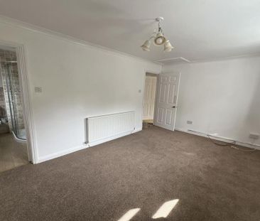 4 bedroom detached house to rent - Photo 5