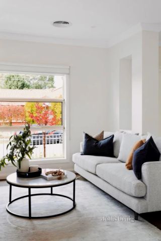 3 Bed, 1 Bath - Photo 3