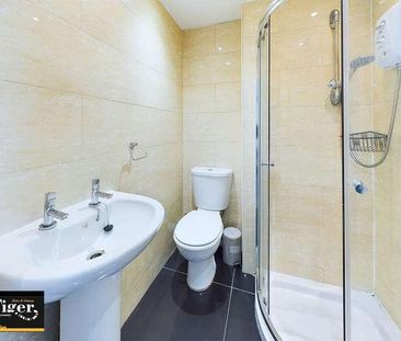 Promenade, Blackpool, FY1 - Photo 5