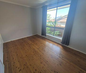 Three bedroom Family Home Plus Home Office And Large Entertaining A... - Photo 5