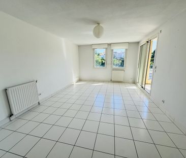 Location Appartement 2 pièces 48m² ROMANS SUR ISERE 26100 - Photo 2