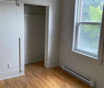 Immeuble - 221-233 King Est 5 ½ à Louer - Charges Incluses - Photo 1