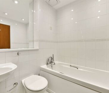 An immaculately presented two double bedroom duplex apartment situa... - Photo 5