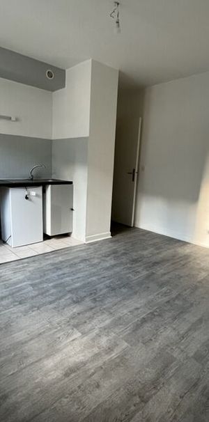 Appartement à louer - REIMS - PROCHE JEAN JAURES - Photo 1