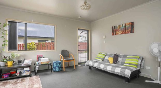 Cosy Unit Mt Wellington - Photo 1