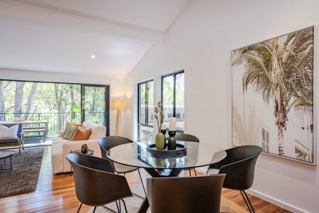 A tranquil retreat set amongst the tree tops - Photo 5