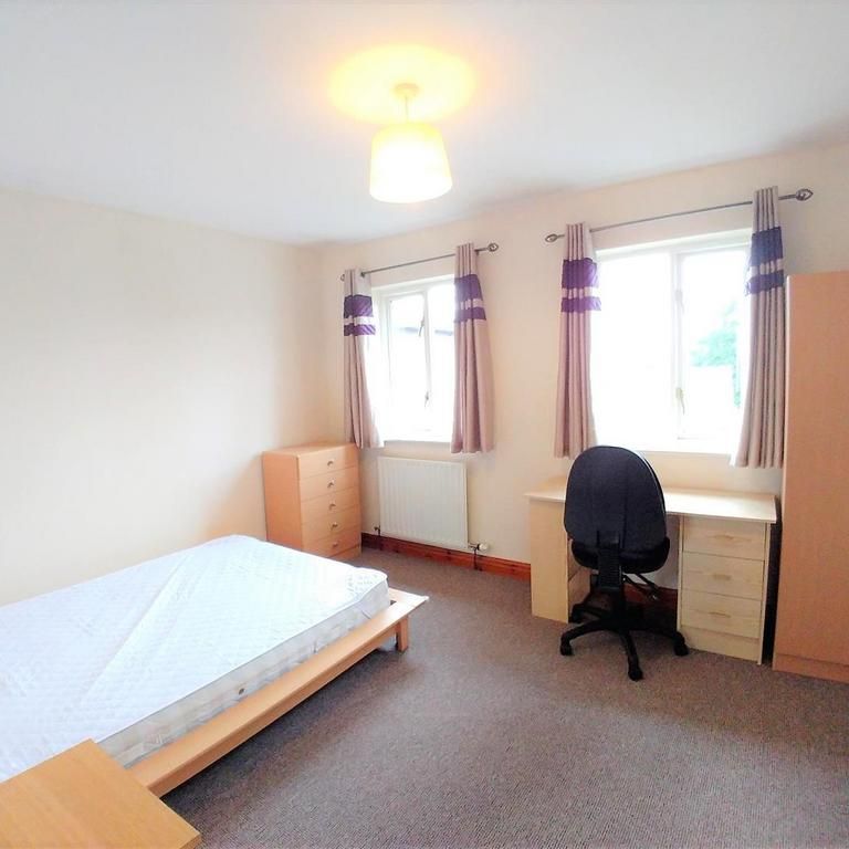 3 bedroom private hall to rent - Photo 1