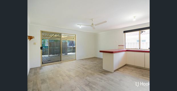 FAMILY HOME 3x1 PROPERTY LOCATED CLOSE TO LOCAL SCHOOLS, PARKS AND SHOPPING. - Photo 1