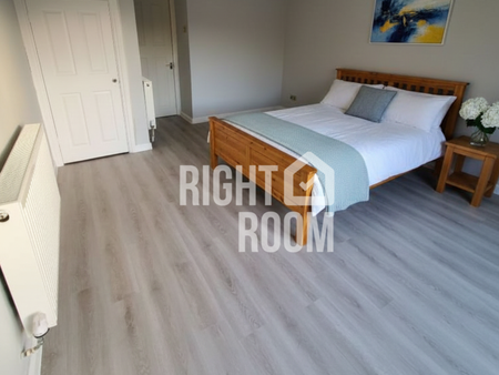 6 Britton Close Catford SE6 1AP - Photo 5