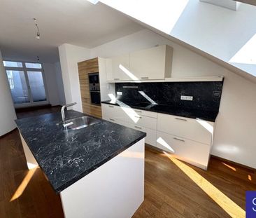 Provisionsfrei: Zentrumsnahe 131m² DG-Wohnung mit Einbauküche - 109... - Photo 1