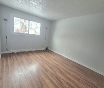 184 Simcoe Street #2 - Photo 5