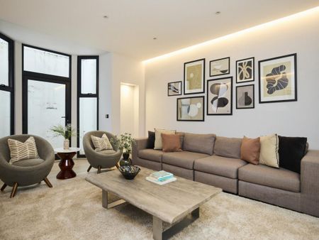 5 bedroom end of terrace house to rent - Photo 4