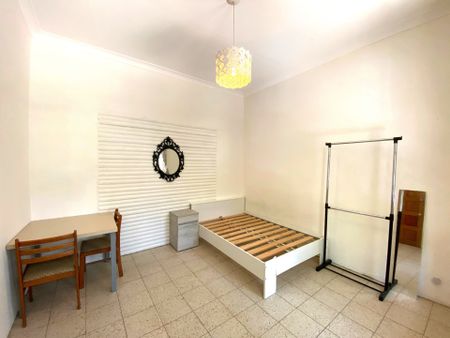 Spacious Rooms - Photo 3