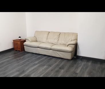 Room in a Shared House, Alpha Street, M6 - Photo 1